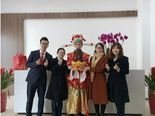 優(yōu)服務(wù)，促發(fā)展，廣州輕工集團(tuán)新仕誠(chéng)公司深入各園區(qū)企業(yè)開(kāi)展新春走訪(fǎng)活動(dòng)